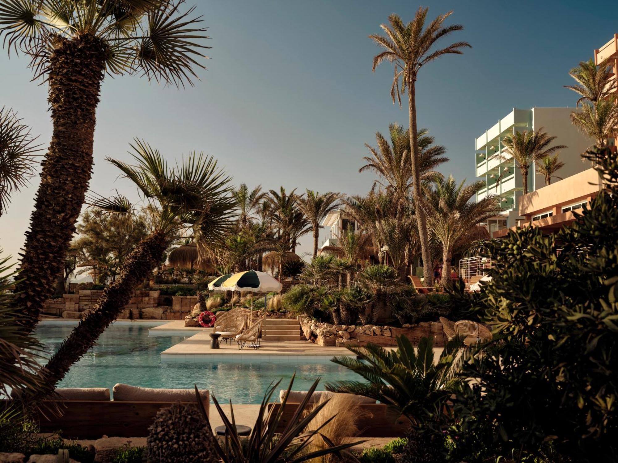 קולוניה סנט ג'ורדי Bikini Island & Mountain Hotel Es Trenc -Adults Only- מראה חיצוני תמונה