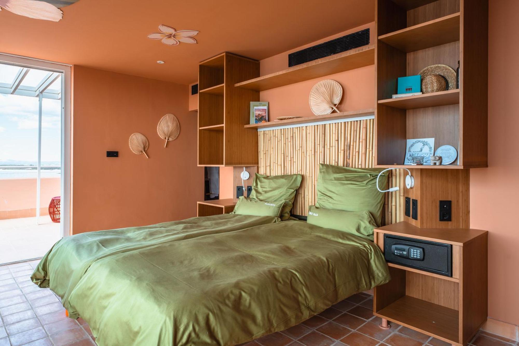 קולוניה סנט ג'ורדי Bikini Island & Mountain Hotel Es Trenc -Adults Only- מראה חיצוני תמונה